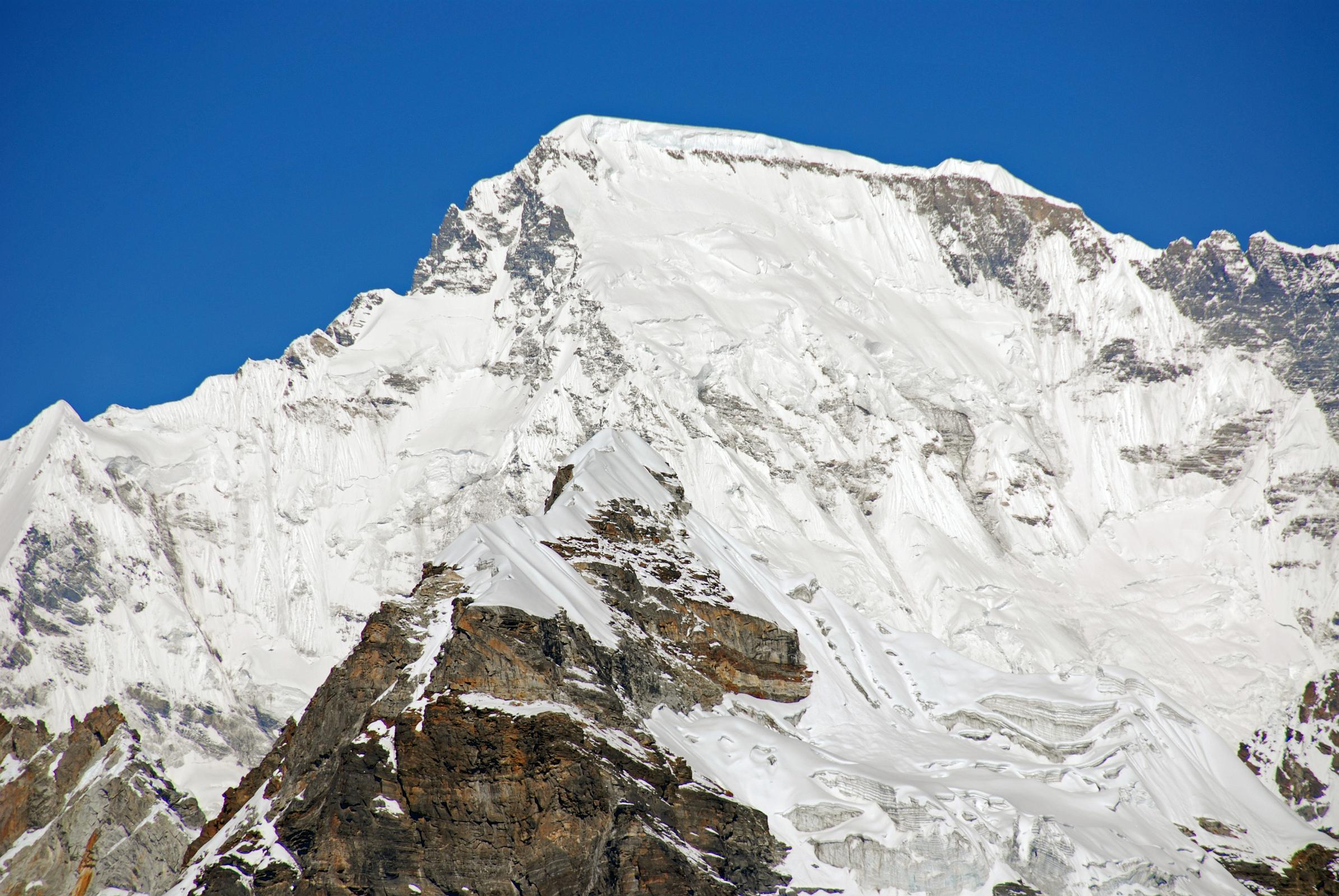 04 Cho Oyu Close Up From Kongma La Cho Oyu (8201m) close up, seen from the top of the Kongma La between Lobuche and Dingboche.